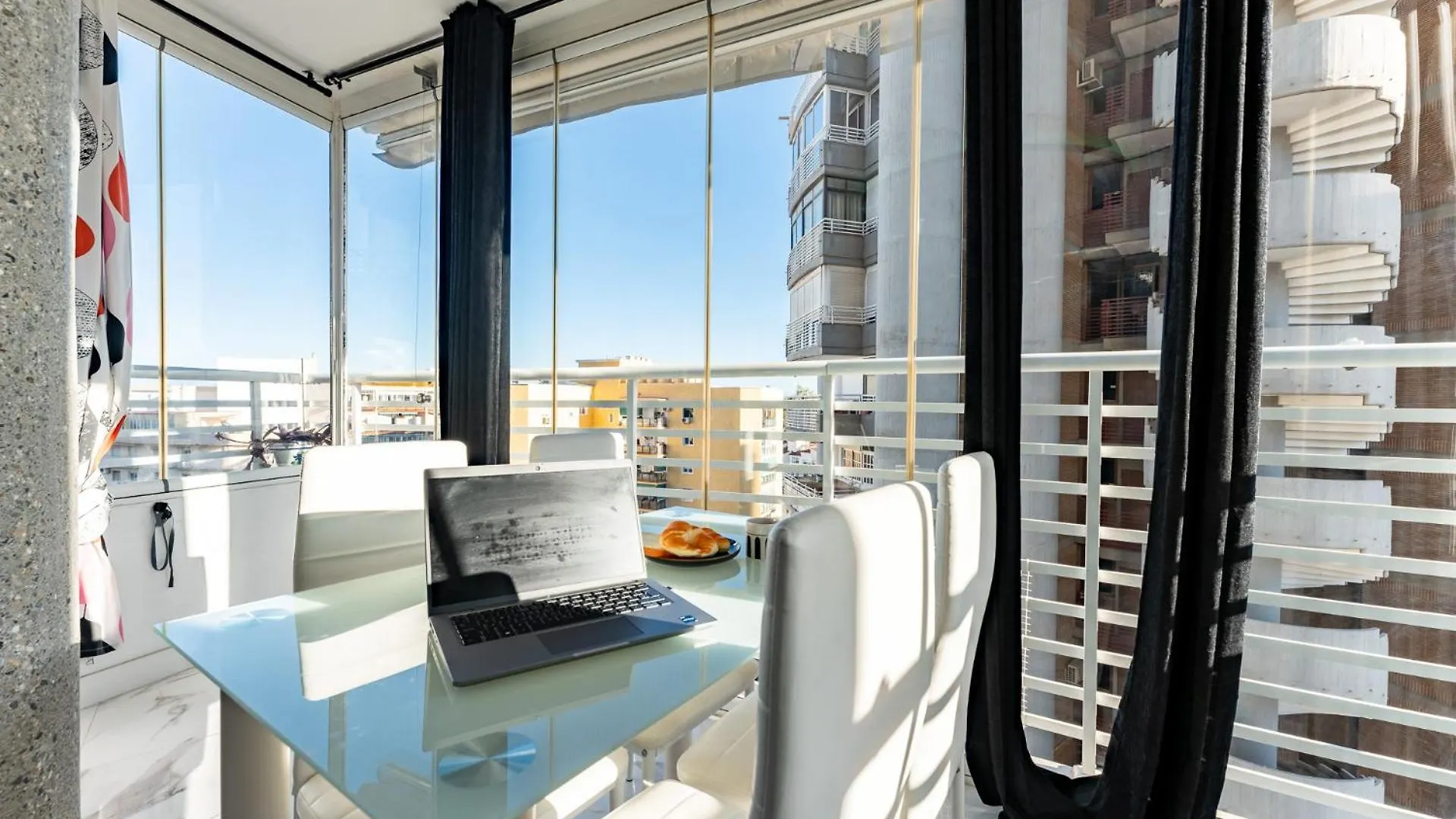 Ct 352 - Faro'S Torremolinos City Towers 1 - Walking Distance To Everything Apartment